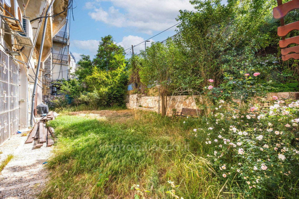 Apartamento garden 6 cômodos Jerusalém Beit Vagan 424-IBL-379