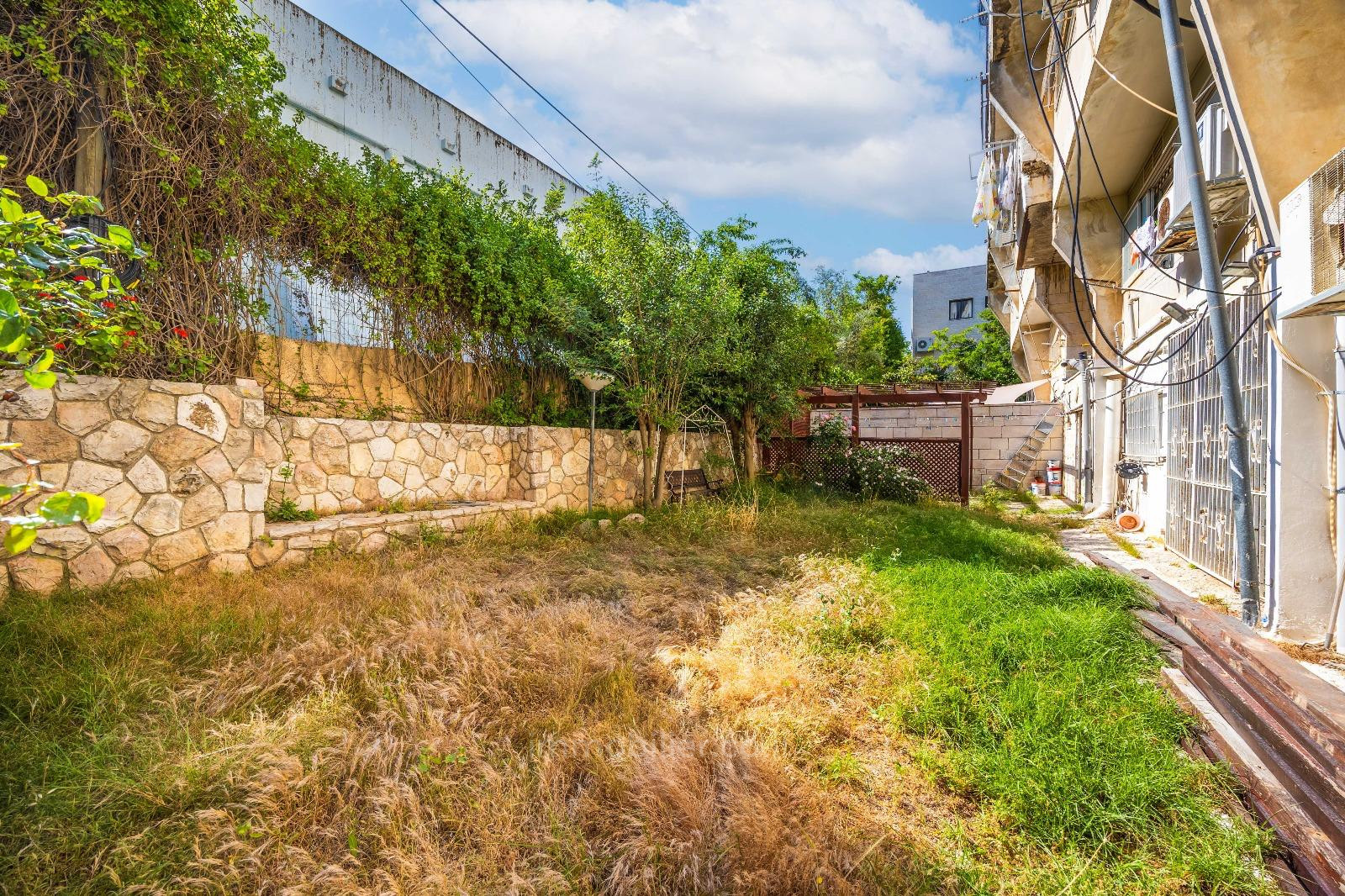 Apartamento garden 6 cômodos Jerusalém Beit Vagan 424-IBL-379