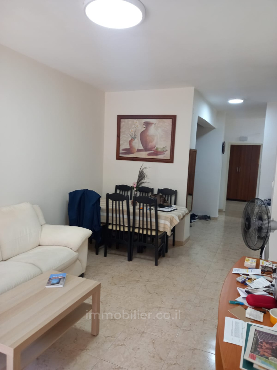 Apartamento 3.5 cômodos  Jerusalém Beit Vagan 427-IBL-592