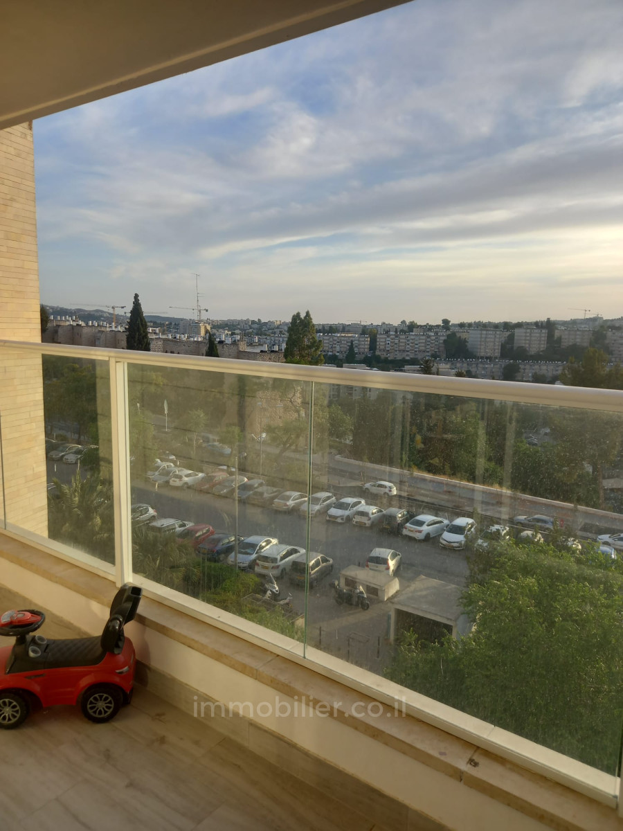 Apartamento 3 cômodos  Jerusalém Ramat Sharet 427-IBL-593