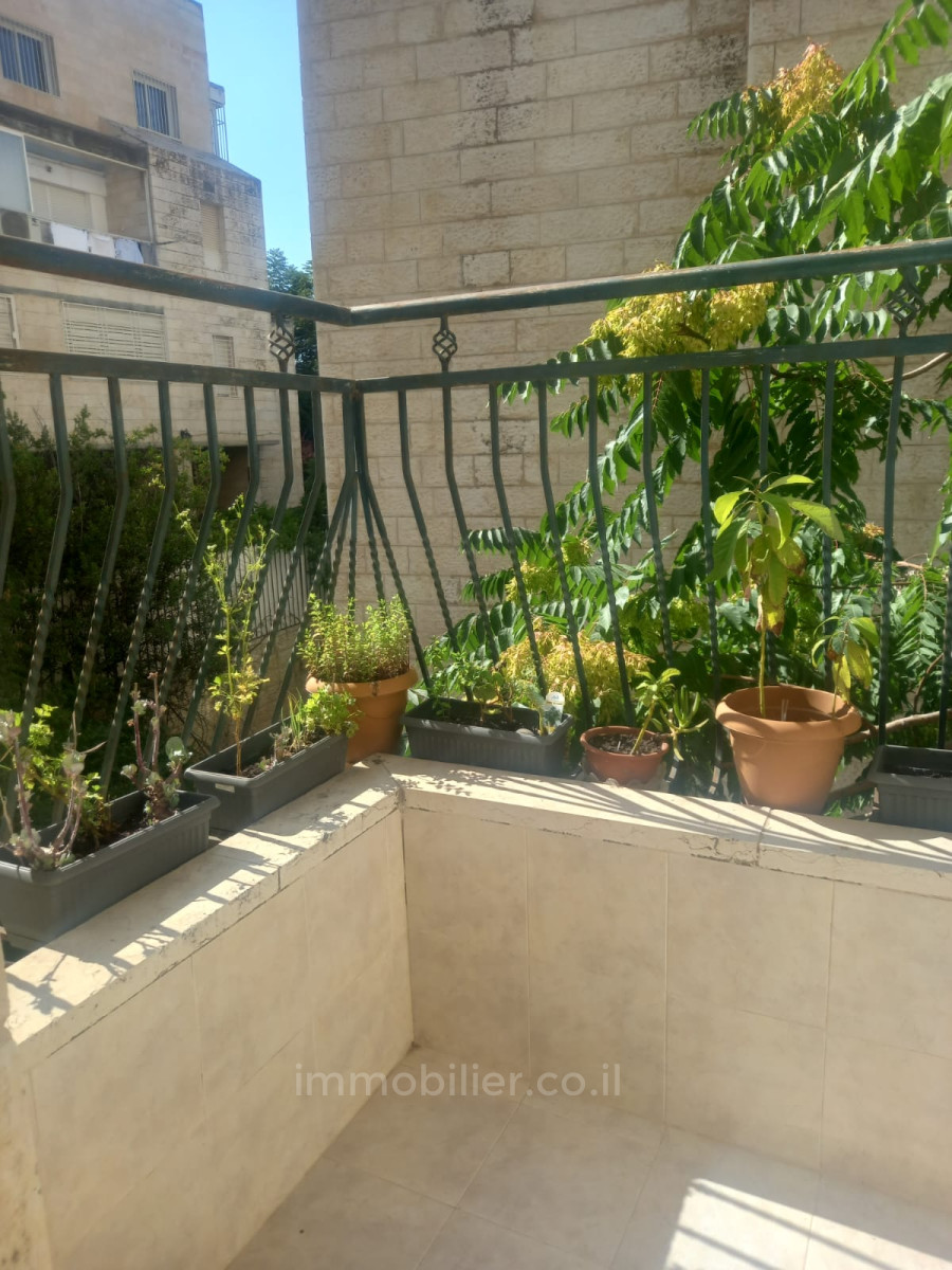 Apartamento 3 cômodos  Jerusalém Beit Vagan 427-IBL-596