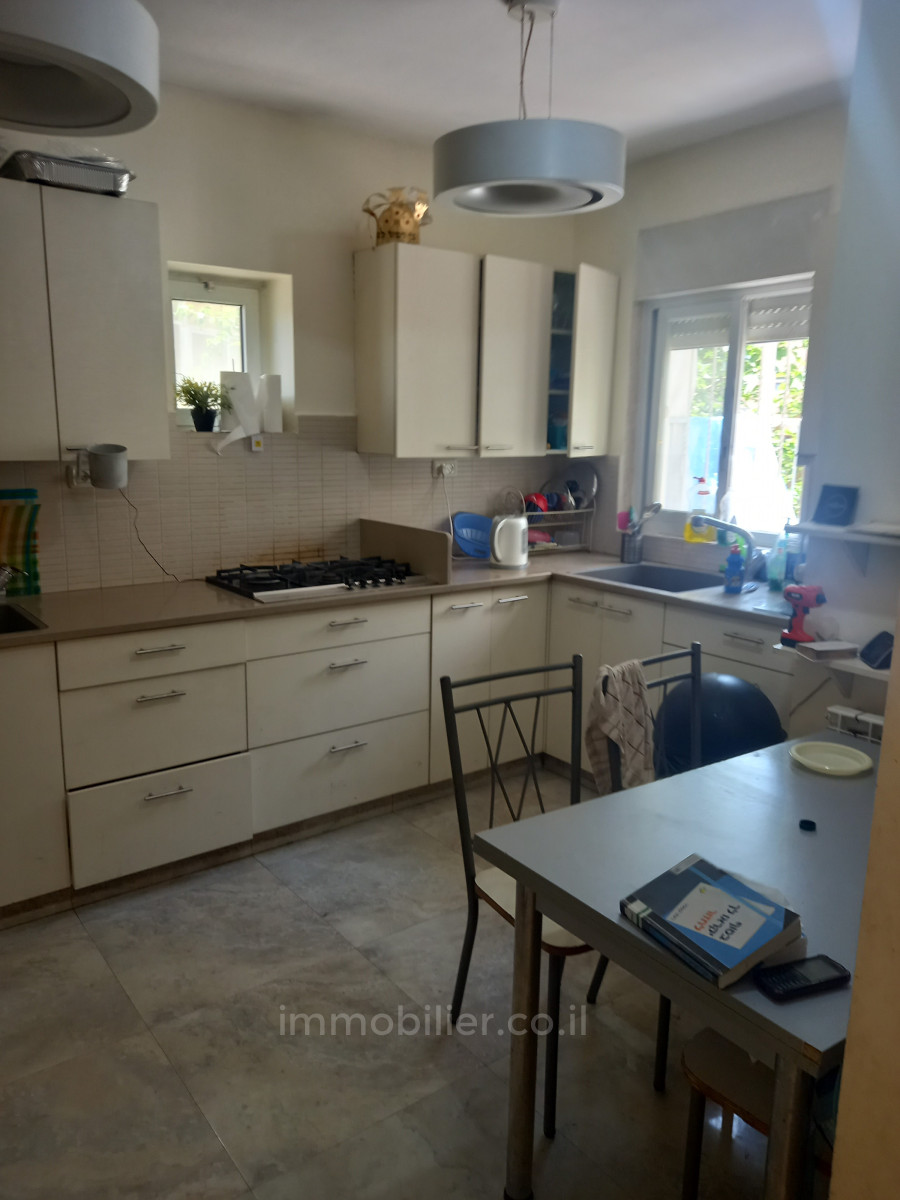 Apartamento 5 cômodos  Jerusalém Beit Vagan 427-IBL-605