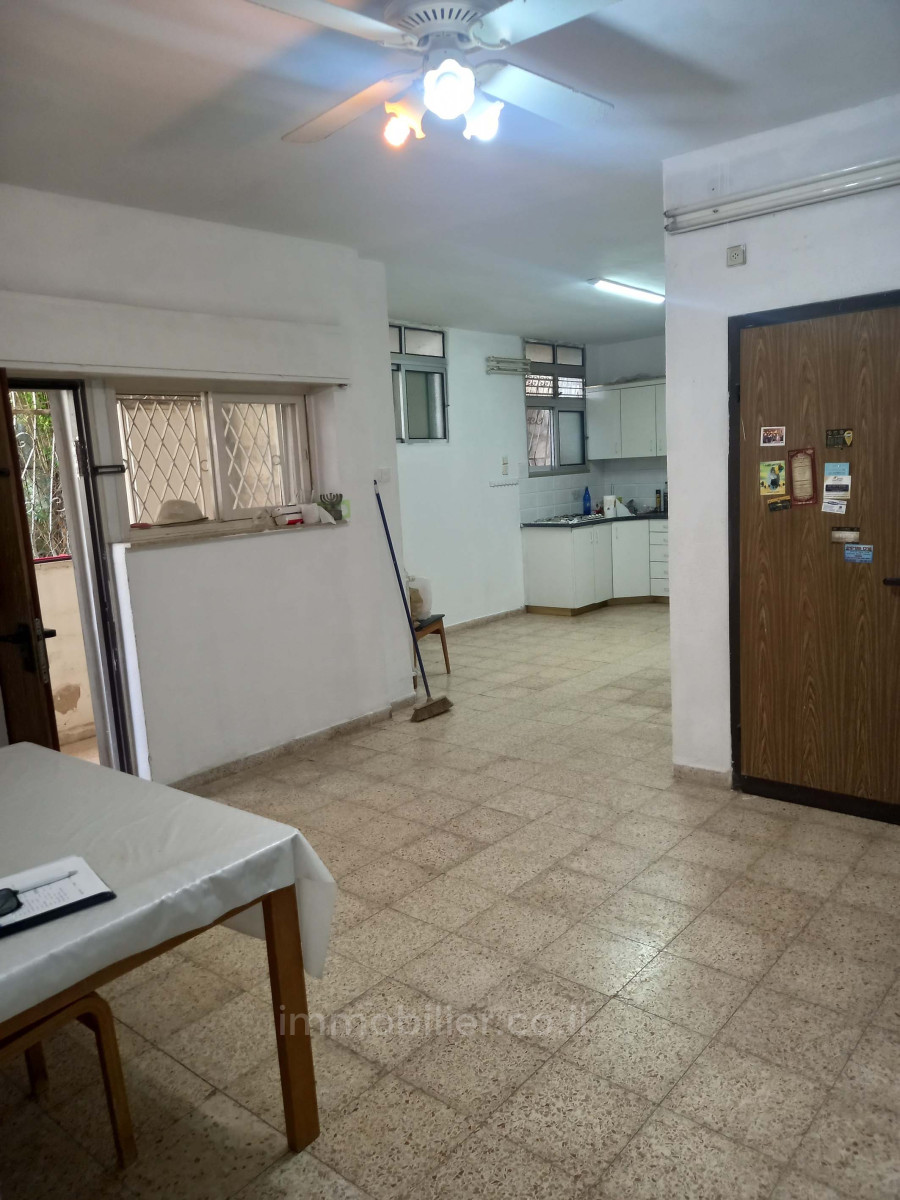Apartamento 3 cômodos Jerusalém Beit Vagan 427-IBL-640