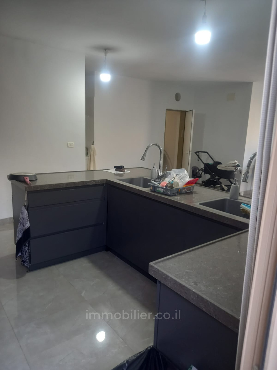 Apartamento 3 cômodos Jerusalém Beit Vagan 427-IBL-657