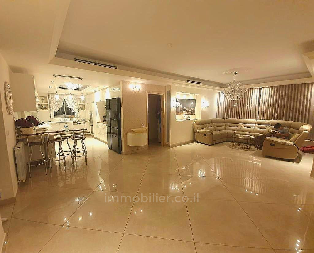Apartamento 5 cômodos Jerusalém Givat Shaoul 427-IBL-660