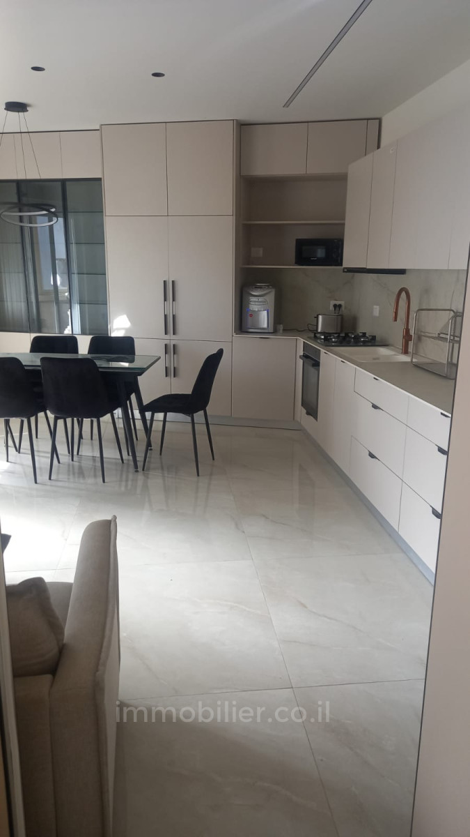 Apartamento 3 cômodos Jerusalém Centro da cidade 427-IBL-672
