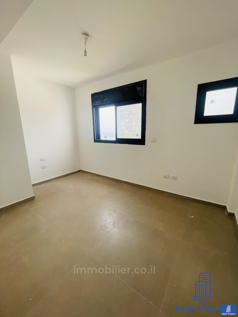 Apartamento 4 cômodos  Bat yam Bat yam 440-IBL-400