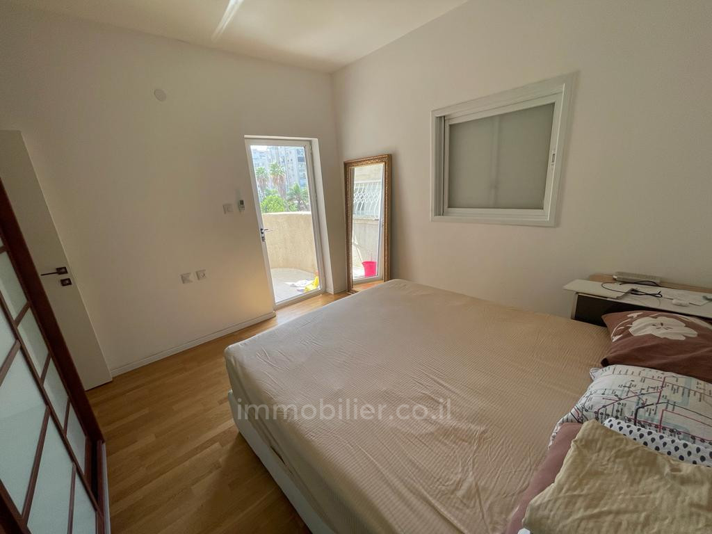 Apartamento 3 cômodos  Tel Aviv Nahalat Itshak 457-IBL-1129