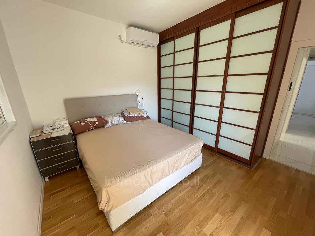 Apartamento 3 cômodos  Tel Aviv Nahalat Itshak 457-IBL-1129