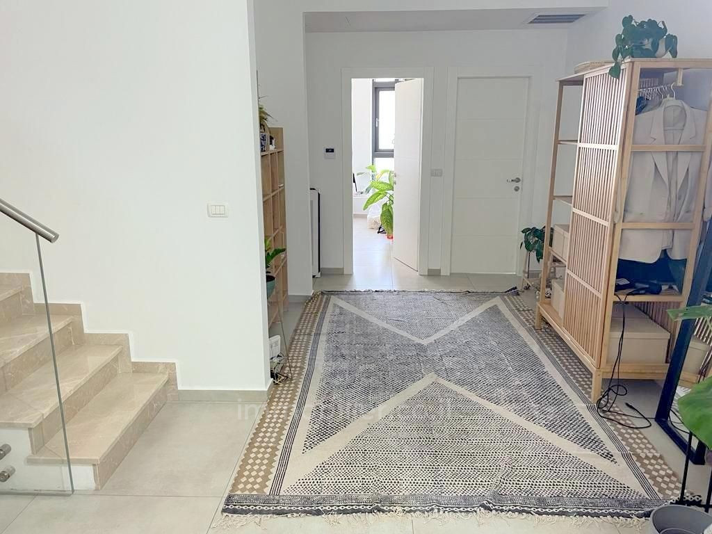 Duplex 4 cômodos  Tel Aviv Centro da cidade 457-IBL-1138