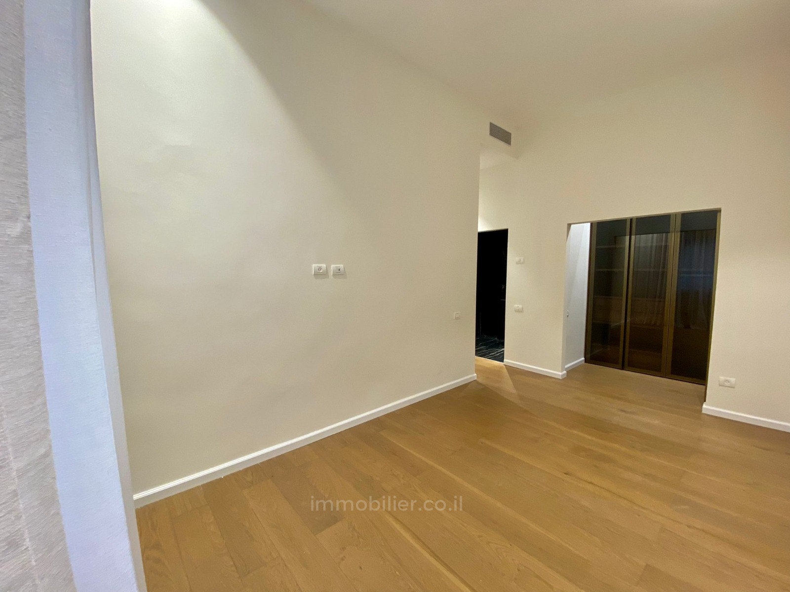 Apartamento garden 4 cômodos  Tel Aviv Kerem Hatemanim 457-IBL-1145