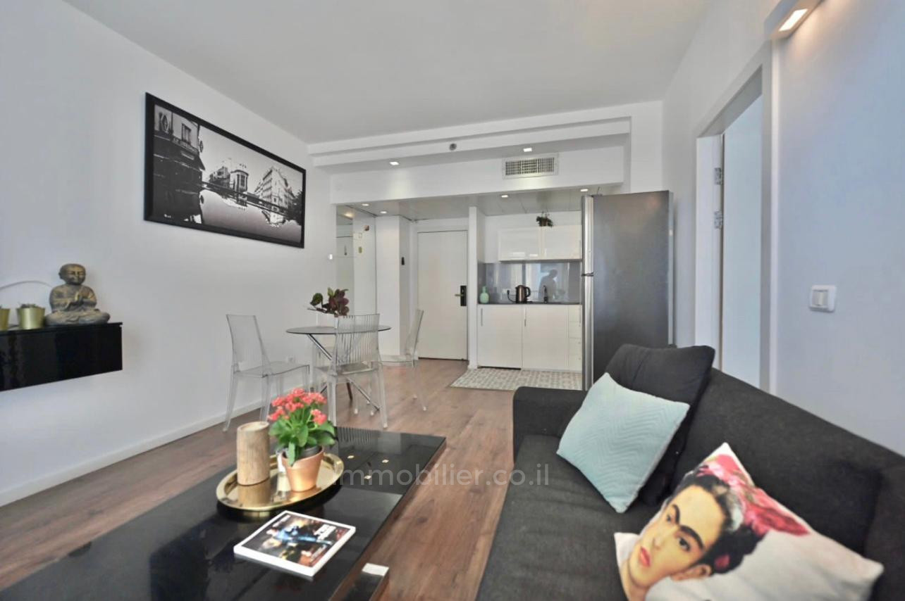 Apartamento 2 cômodos  Tel Aviv Primeira linha de mar 457-IBL-1159