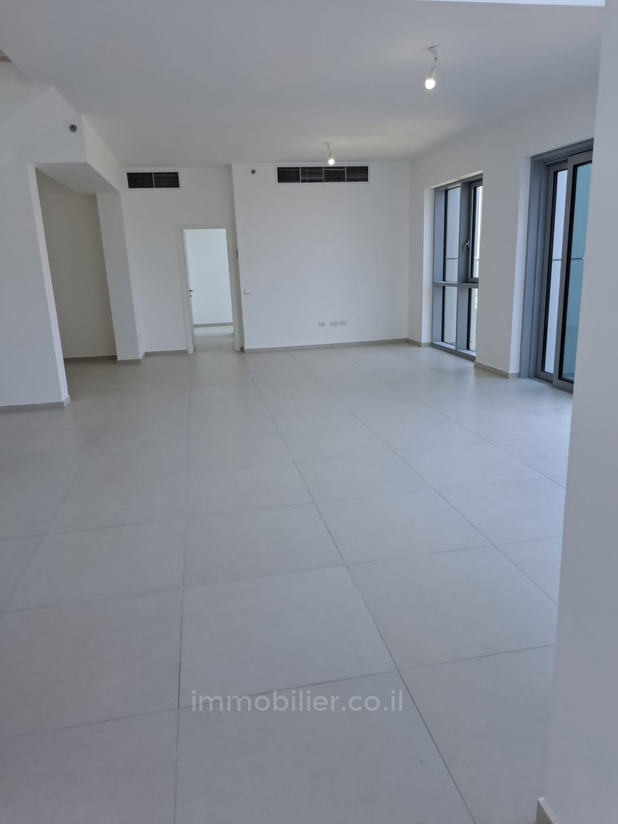 Duplex 6 cômodos  Tel Aviv Kohav Hazafon 457-IBL-1164