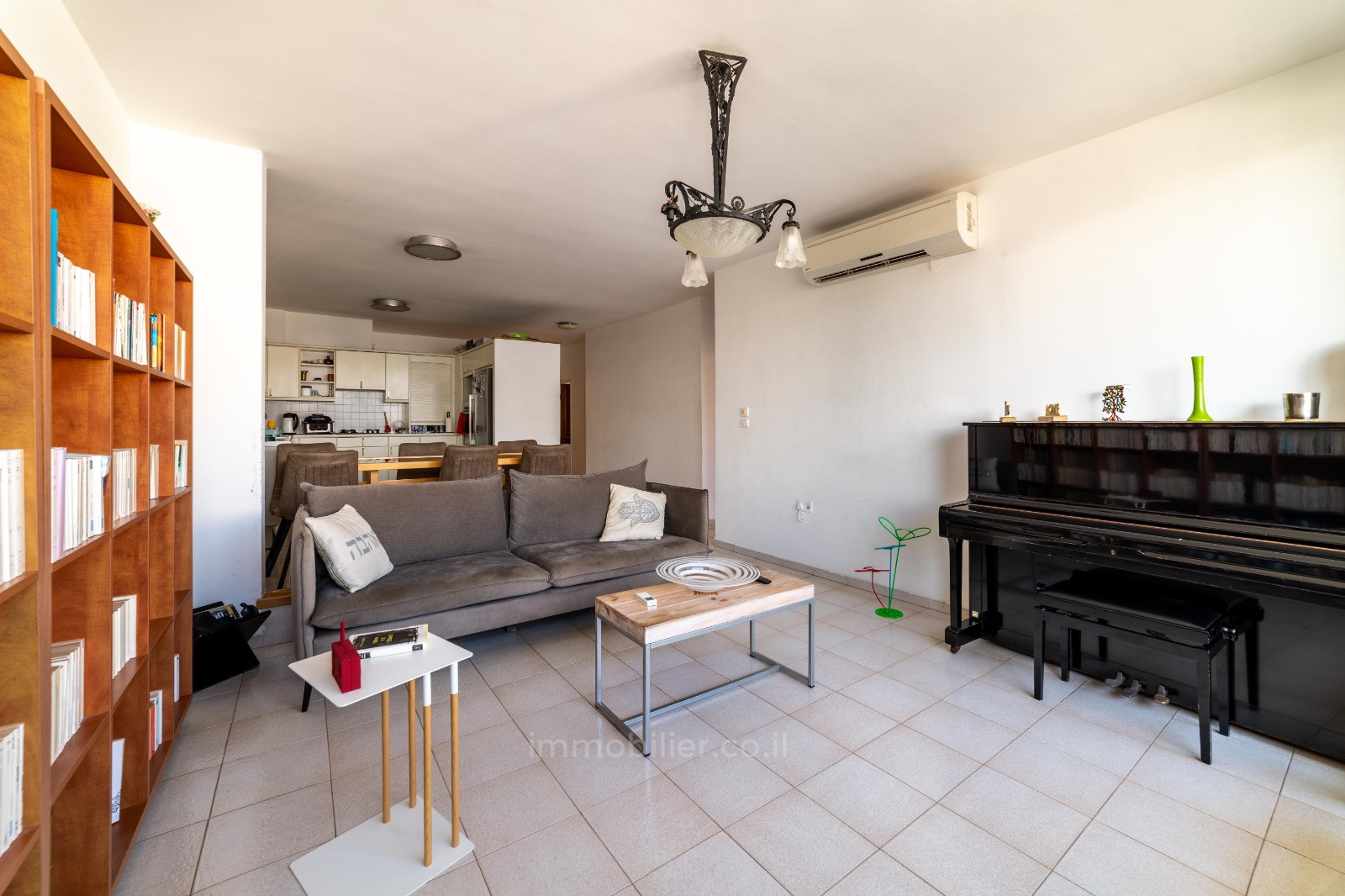 Apartamento 5 cômodos  Tel Aviv Bazel 457-IBL-1181