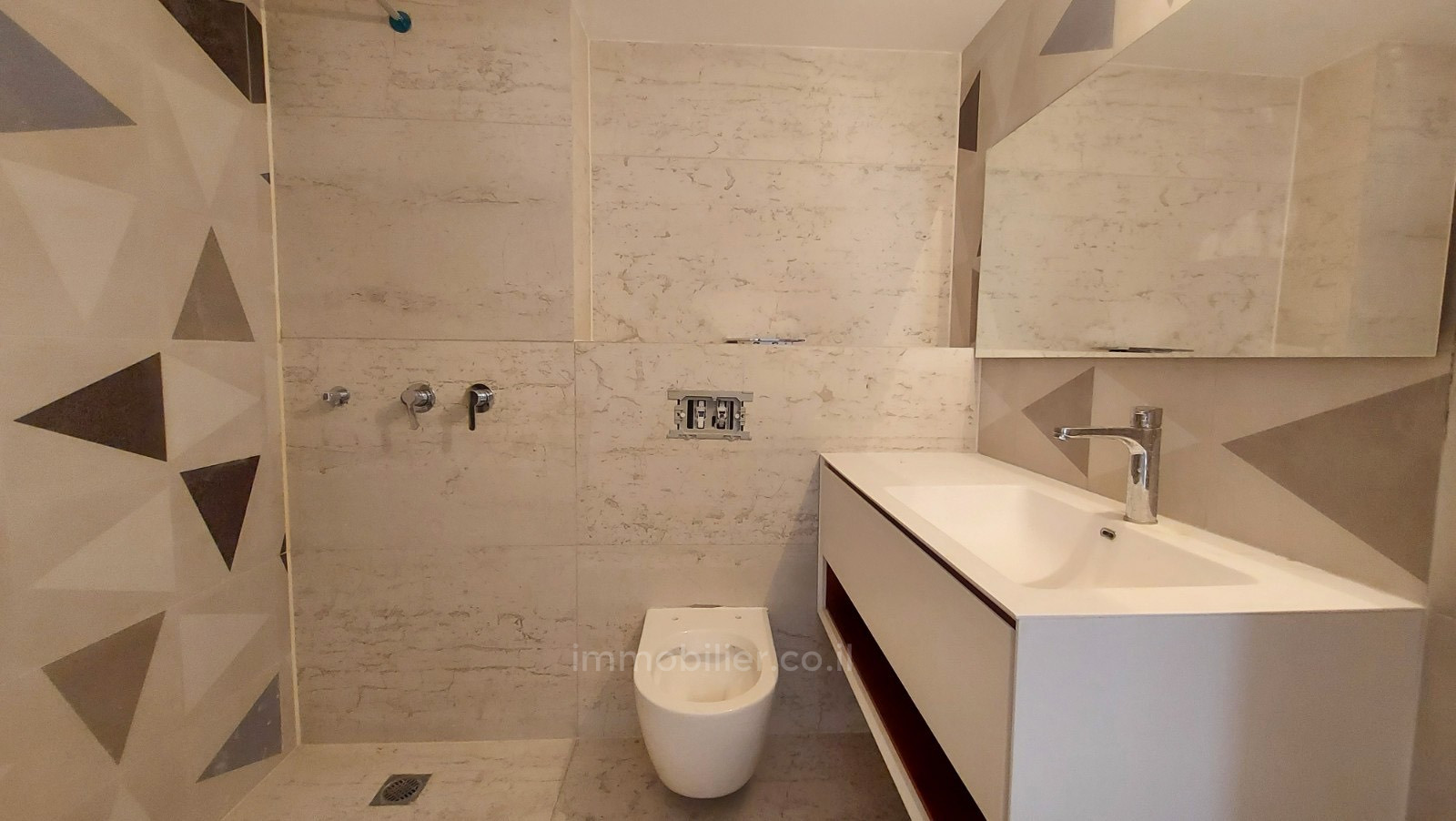 Duplex-Cobertura 3 cômodos  Tel Aviv Florentine 457-IBL-1210