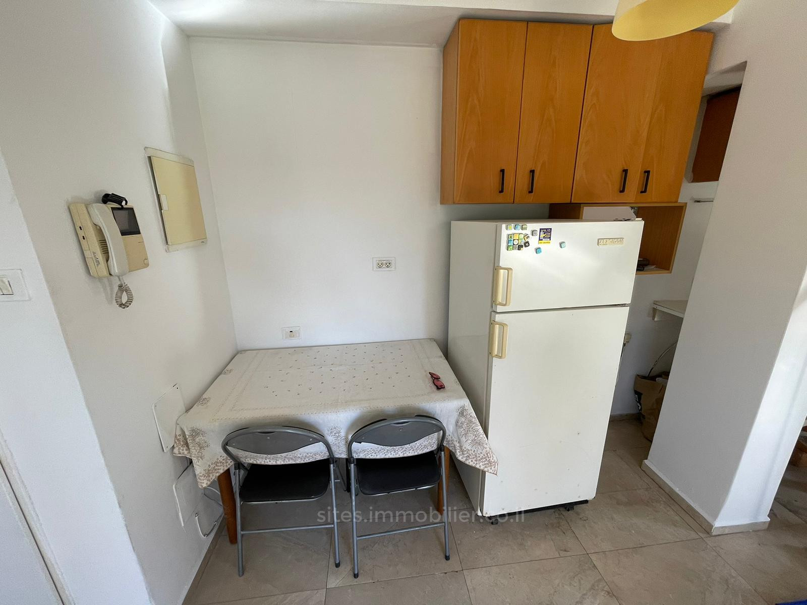 Apartamento 3 cômodos  Tel Aviv Dizengof 457-IBL-1211