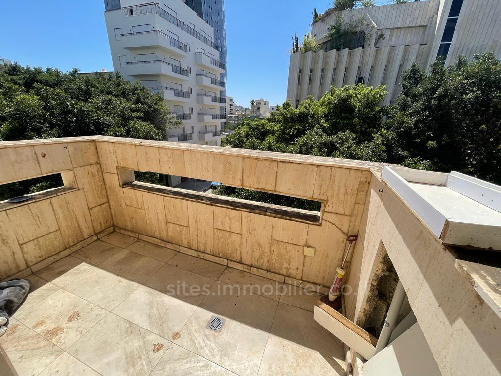 Apartamento 3 cômodos  Tel Aviv Dizengof 457-IBL-1211