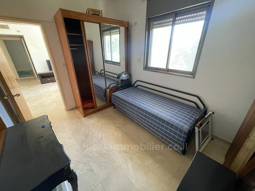 Apartamento 3 cômodos  Tel Aviv Dizengof 457-IBL-1211