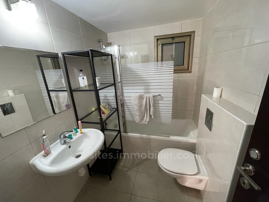 Apartamento 5 cômodos  Netanya Mar 457-IBL-1215