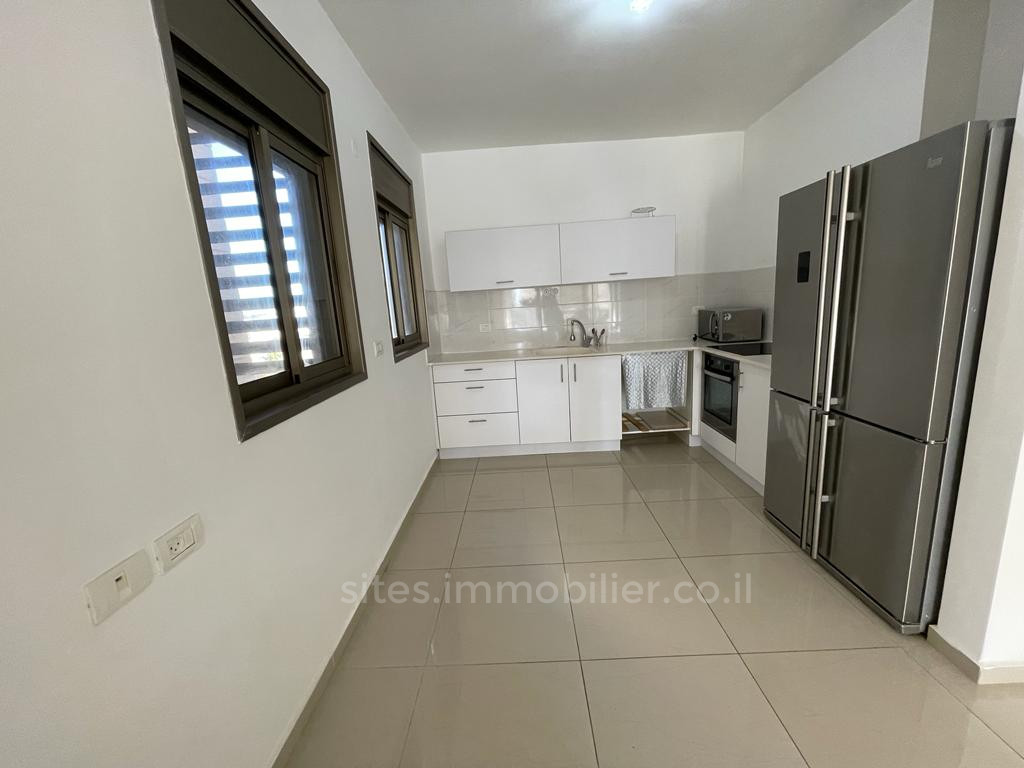 Apartamento 5 cômodos  Netanya Mar 457-IBL-1215