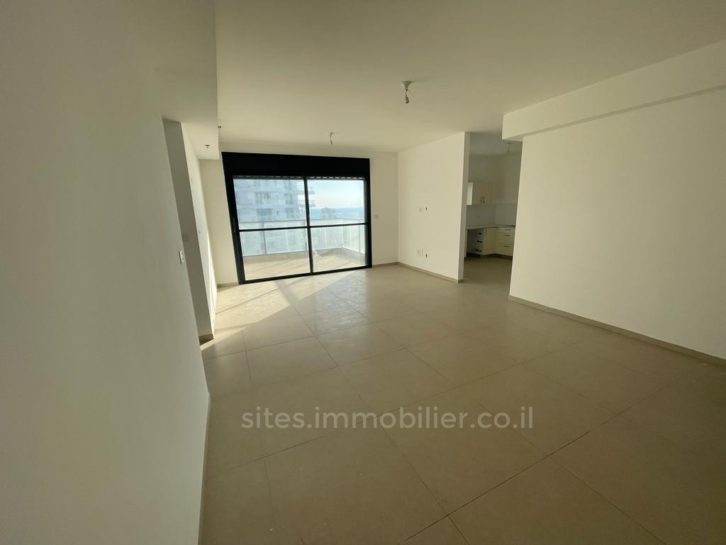 Apartamento 5 cômodos  Netanya Mar 457-IBL-1239