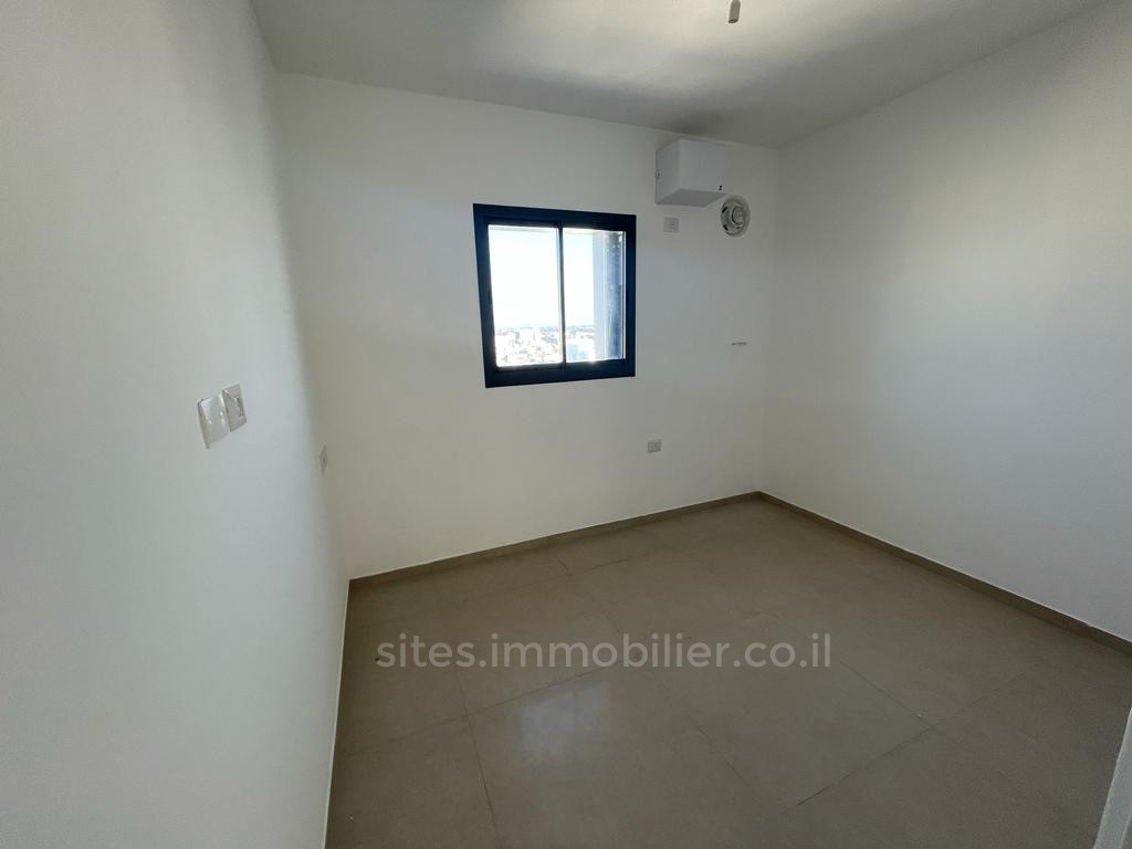 Apartamento 5 cômodos  Netanya Mar 457-IBL-1239