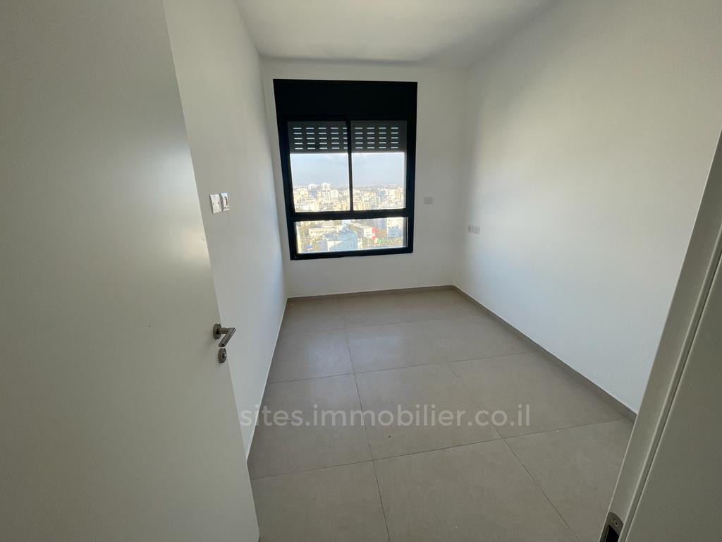 Apartamento 5 cômodos  Netanya Mar 457-IBL-1239