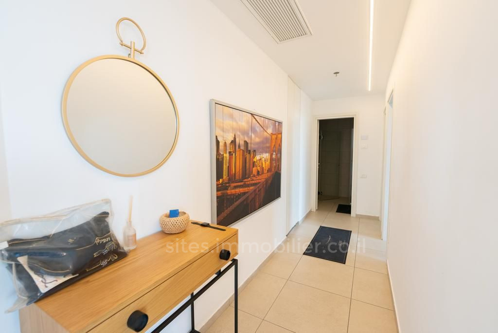 Apartamento 3 cômodos  Tel Aviv Centro da cidade 457-IBL-1243