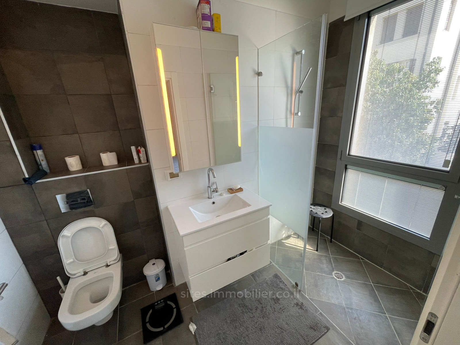 Apartamento 4 cômodos  Tel Aviv Levontin 457-IBL-1270