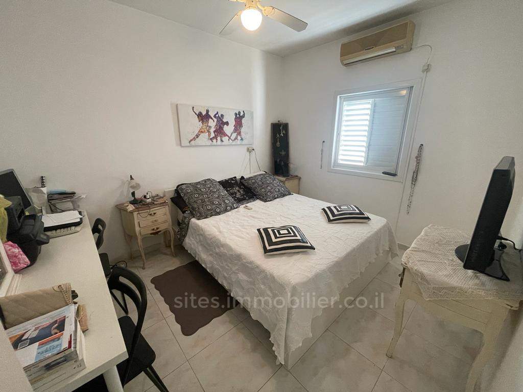 Apartamento 3 cômodos  Netanya Centro da cidade 457-IBL-1280