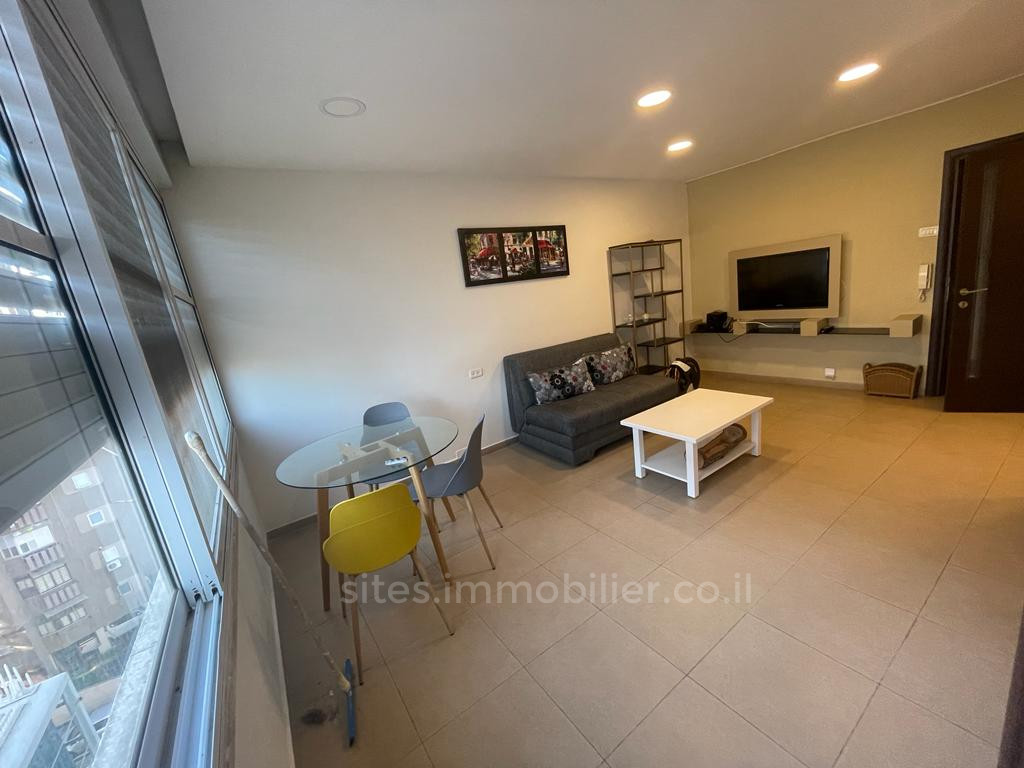 Apartamento 5 cômodos  Netanya Centro da cidade 457-IBL-1281