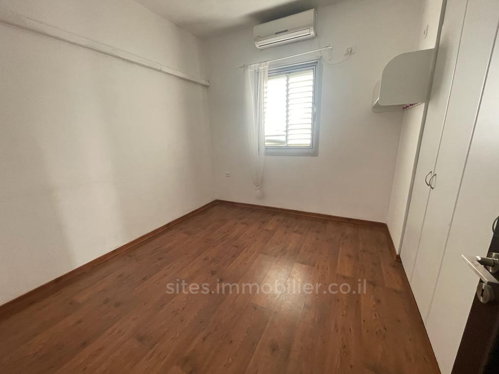 Apartamento 5 cômodos  Netanya Centro da cidade 457-IBL-1281