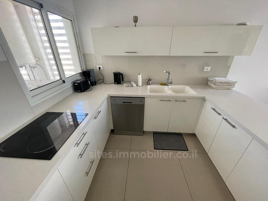 Apartamento 5 cômodos  Netanya Kikar 457-IBL-1282