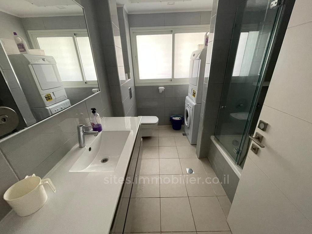 Apartamento 5 cômodos  Netanya Kikar 457-IBL-1282