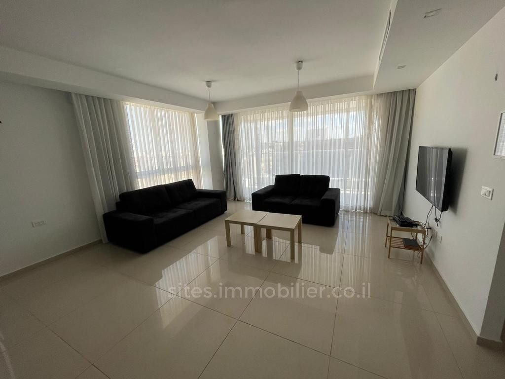 Apartamento 5 cômodos  Netanya Kikar 457-IBL-1282