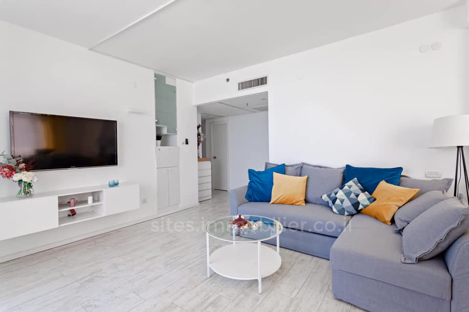 Apartamento 3 cômodos  Tel Aviv Primeira linha de mar 457-IBL-1292