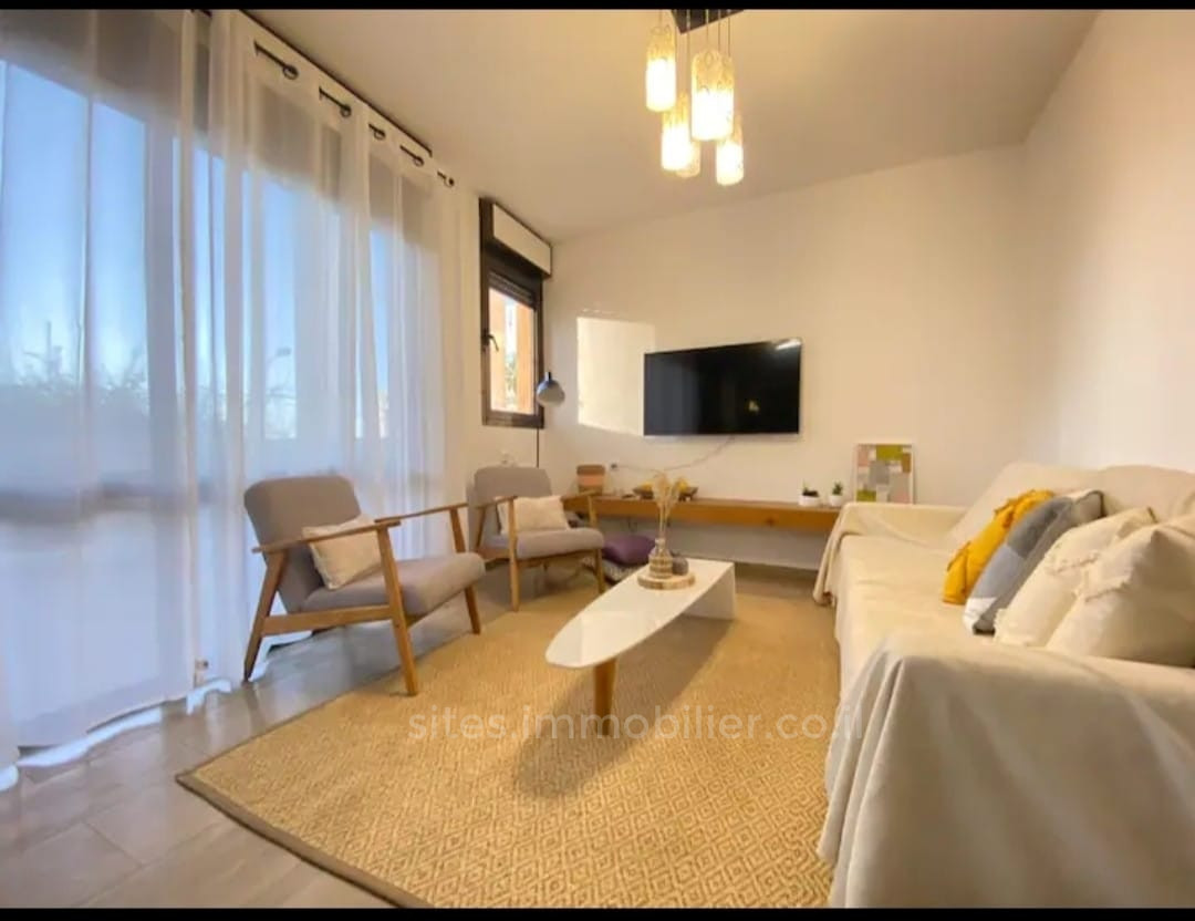 Apartamento 3 cômodos  Tel Aviv Primeira linha de mar 457-IBL-1294