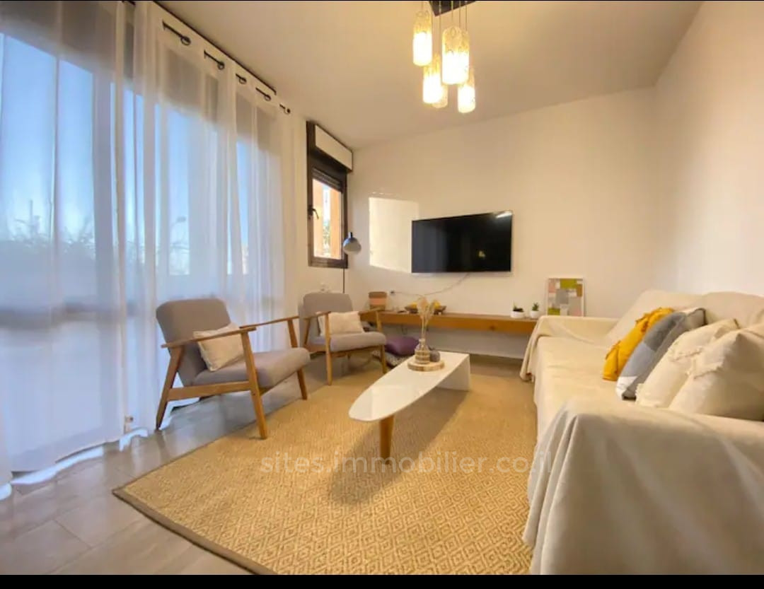 Apartamento 3 cômodos  Tel Aviv Primeira linha de mar 457-IBL-1294