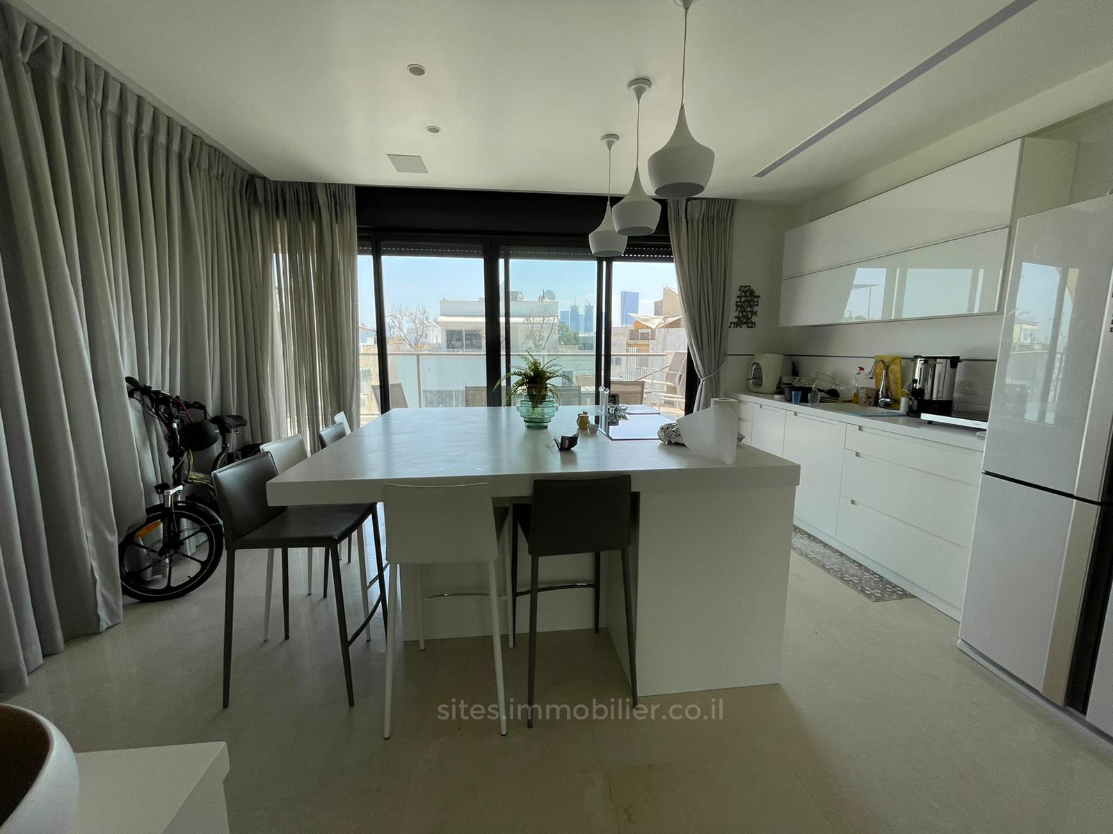 Duplex-Cobertura 4 cômodos  Tel Aviv Centro da cidade 457-IBL-1308