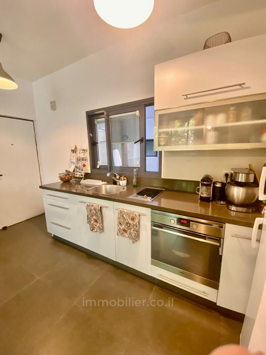 Apartamento 2 cômodos  Tel Aviv Região marítima 457-IBL-1341