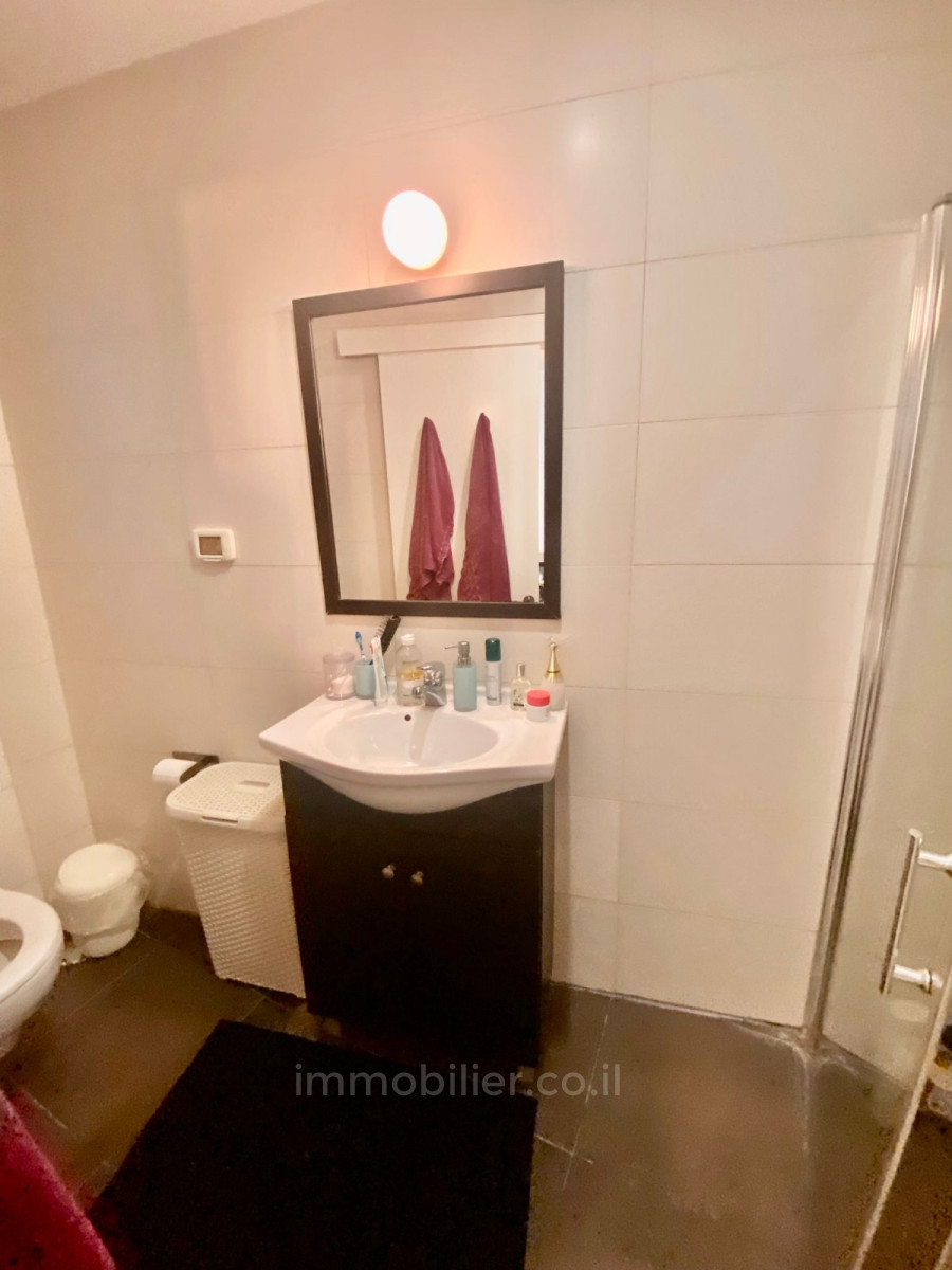 Apartamento 2 cômodos  Tel Aviv Região marítima 457-IBL-1341