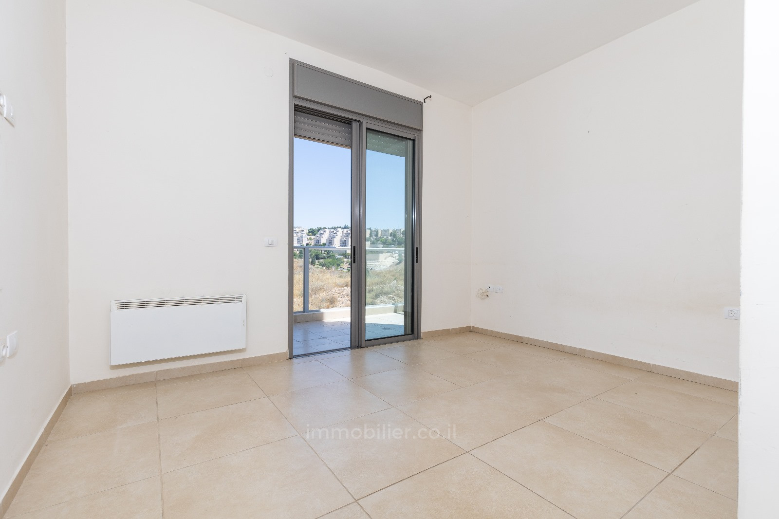 Apartamento 4 cômodos  Jerusalém Arnona 457-IBL-1353