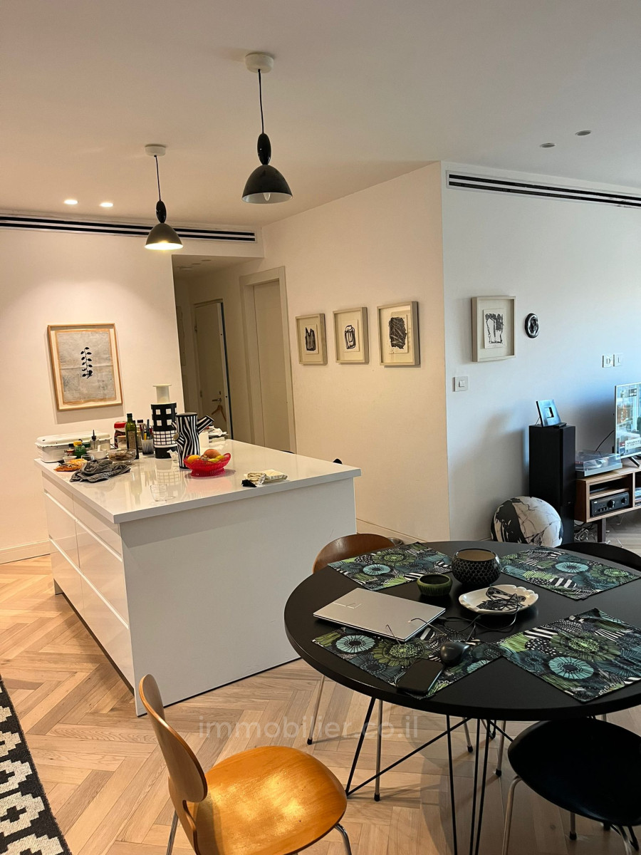 Apartamento 4 cômodos Tel Aviv Centro da cidade 457-IBL-1358