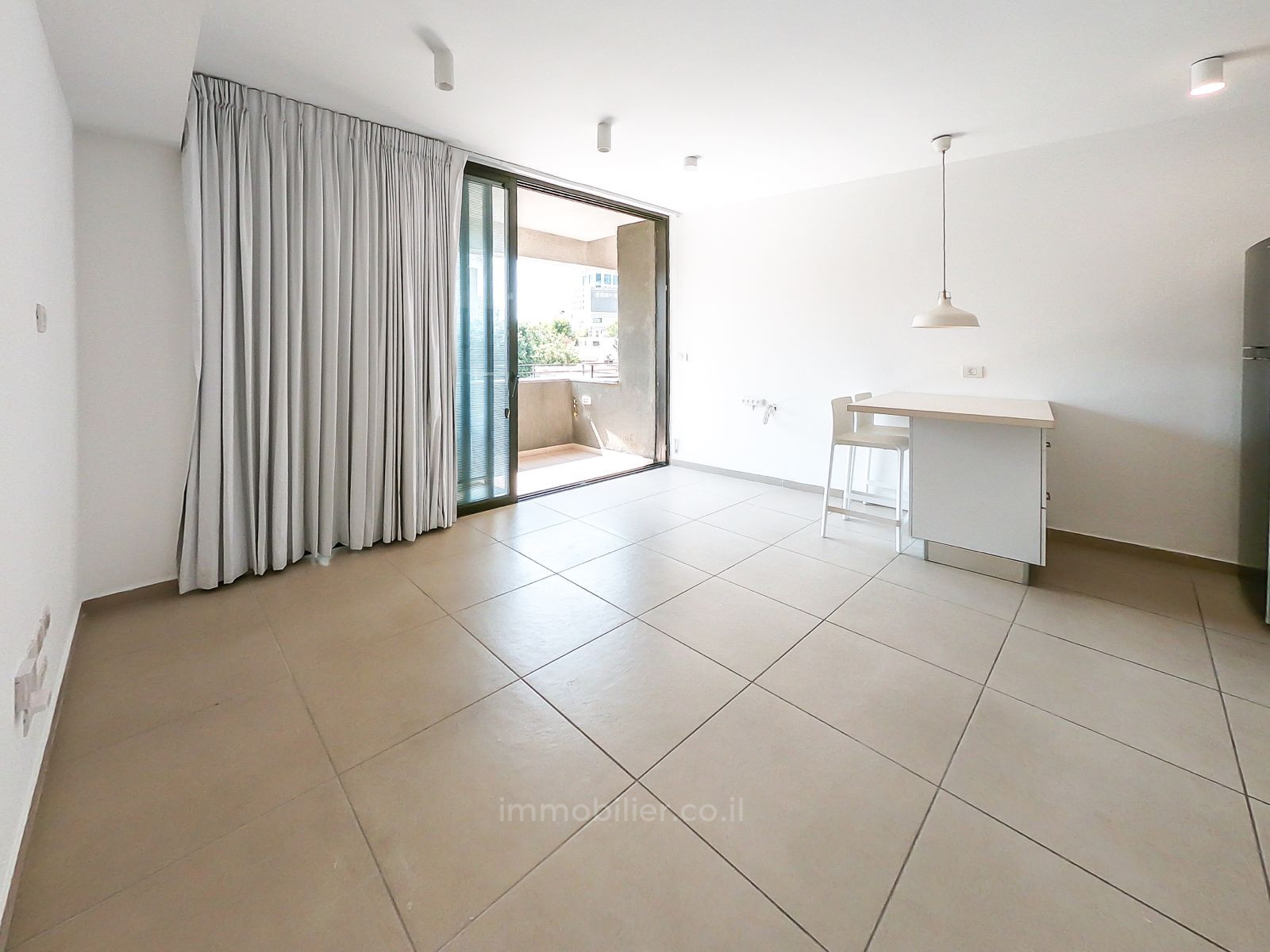 Apartamento 2 cômodos  Tel Aviv Ben-Yehuda 457-IBL-1396