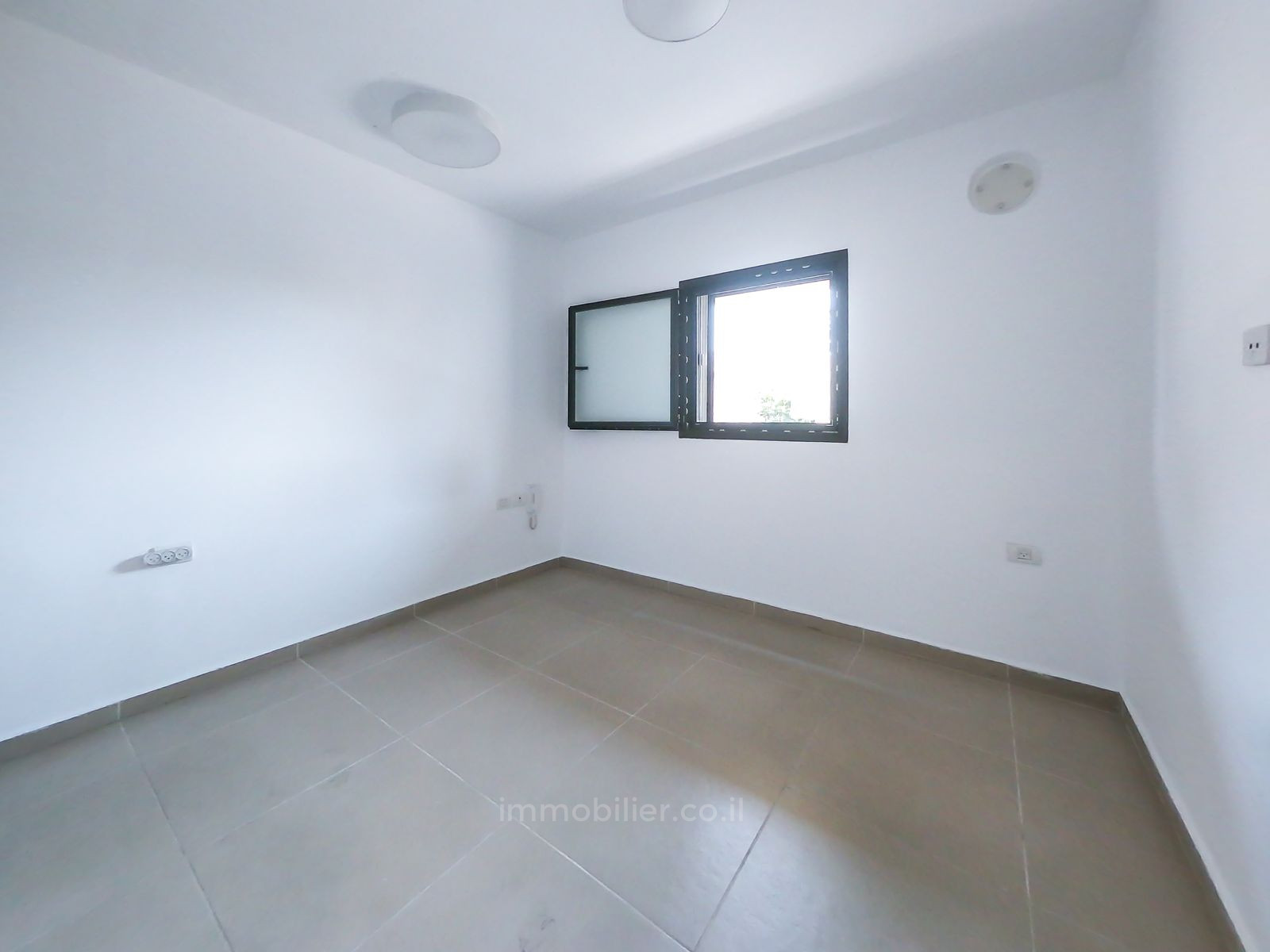 Apartamento 2 cômodos  Tel Aviv Ben-Yehuda 457-IBL-1396