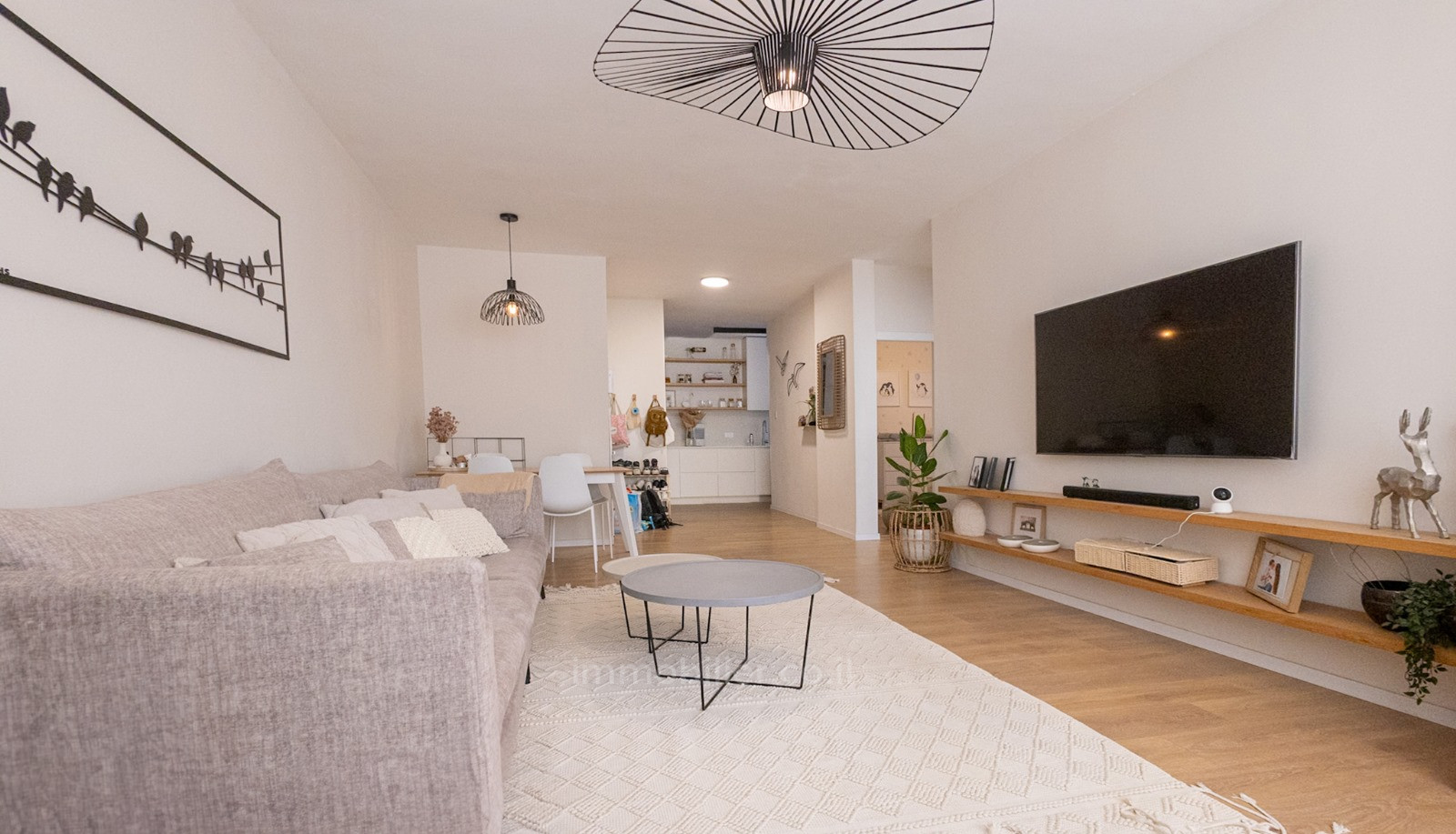 Apartamento 3 cômodos  Tel Aviv Nahalat Itshak 457-IBL-1397