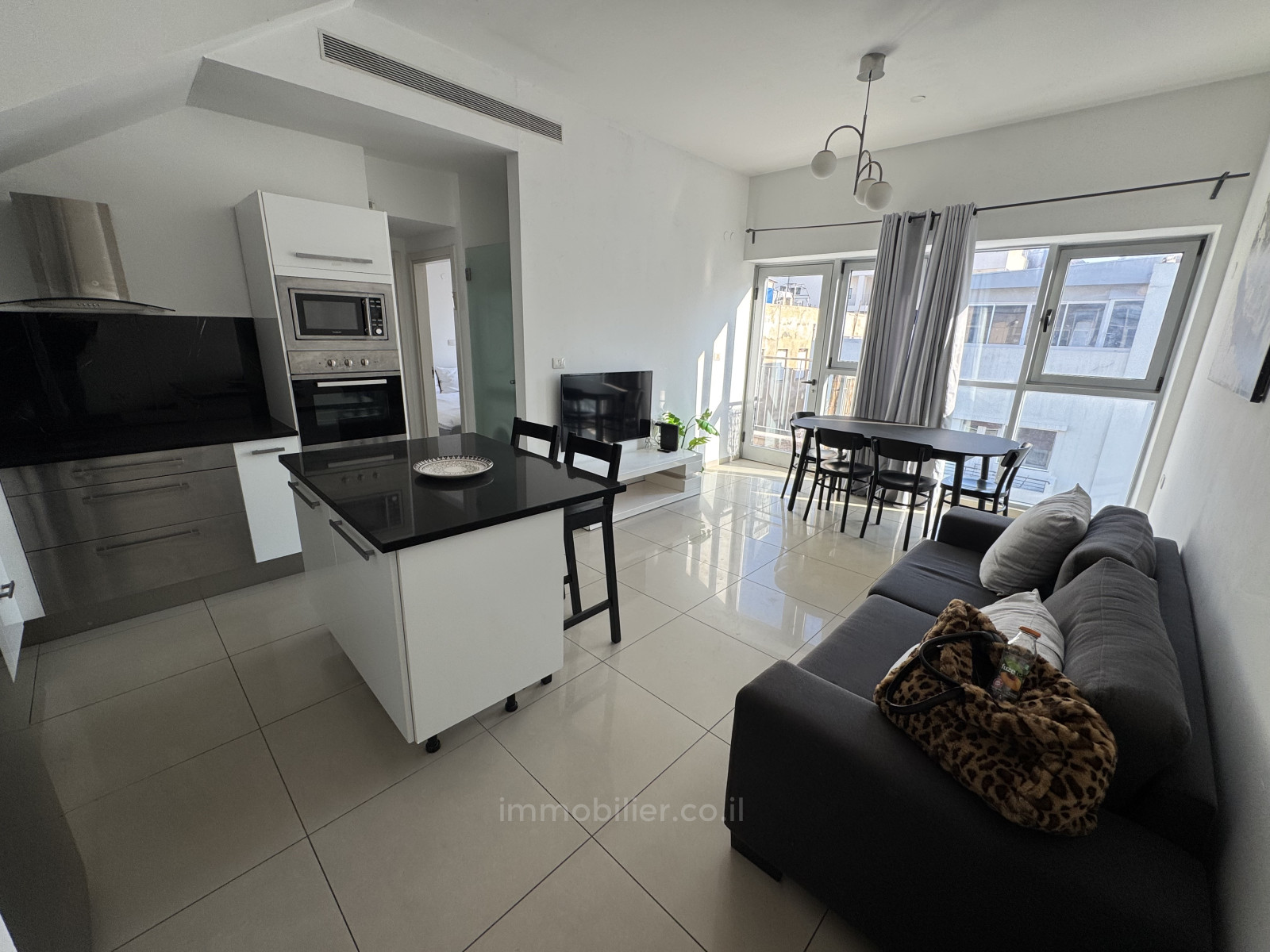 Duplex 4 cômodos  Tel Aviv Centro da cidade 457-IBL-1403