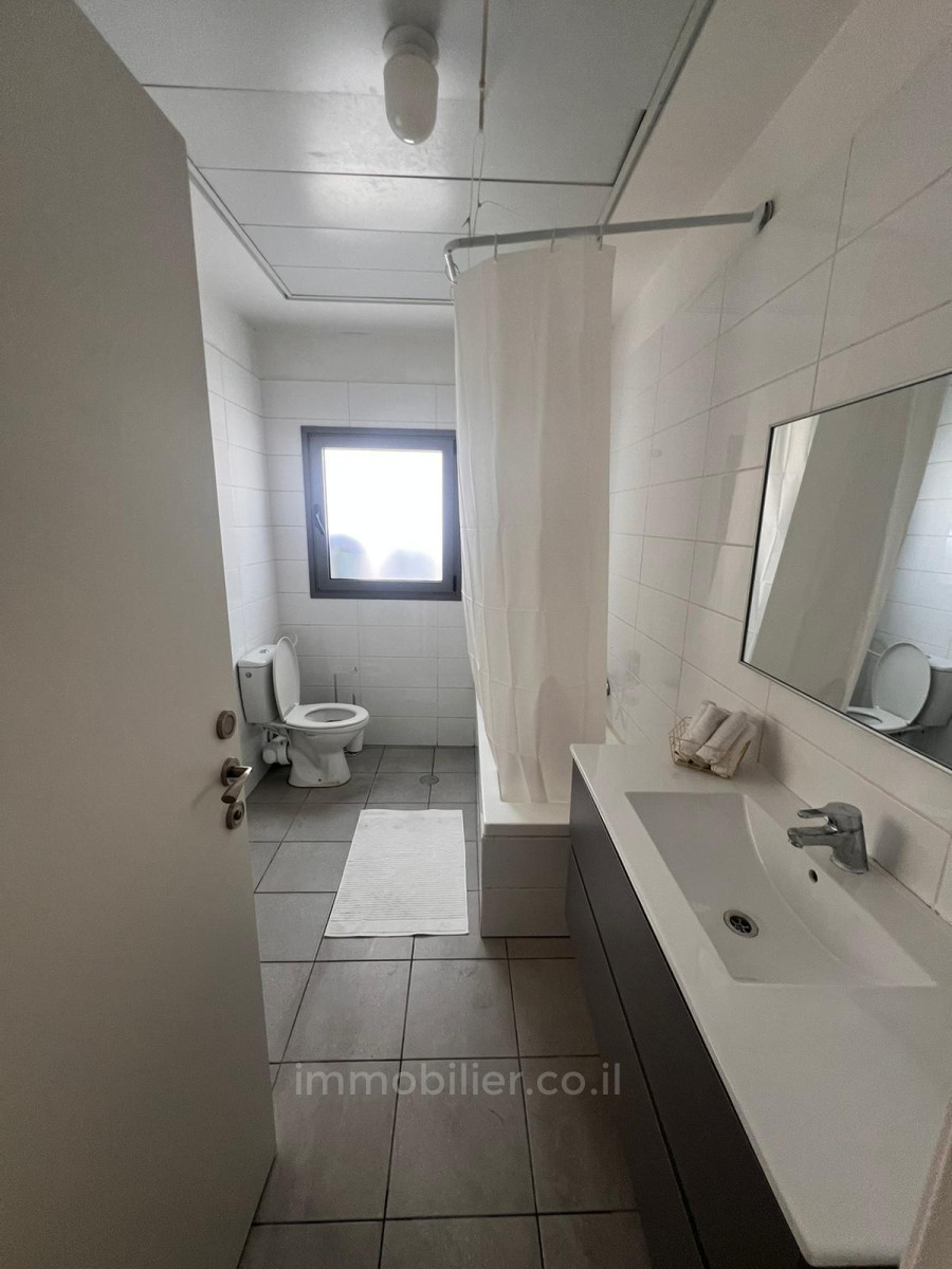 Apartamento 3 cômodos  Tel Aviv Florentine 457-IBL-1411