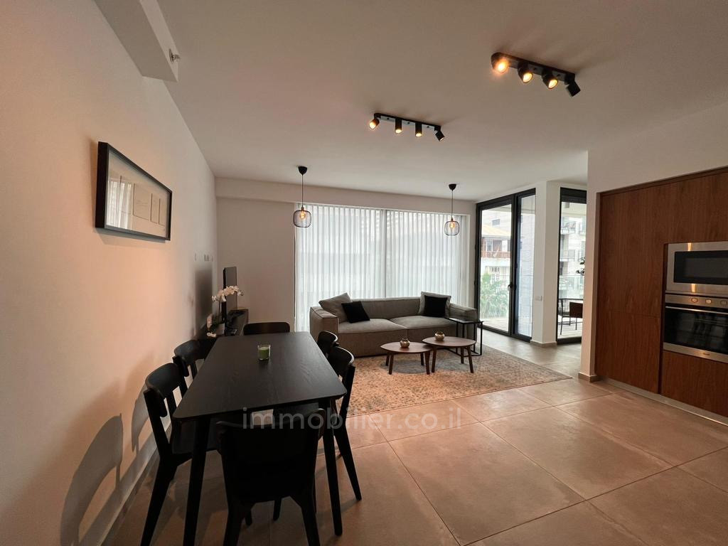 Apartamento 3 cômodos  Tel Aviv Kerem Hatemanim 457-IBL-1415