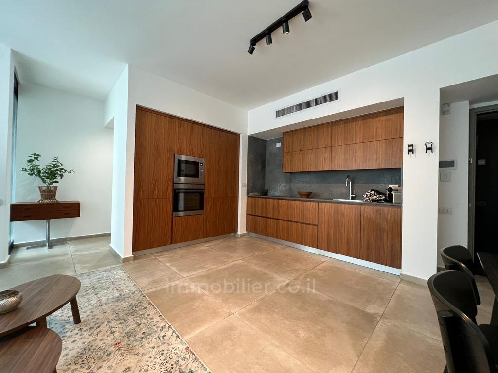 Apartamento 3 cômodos  Tel Aviv Kerem Hatemanim 457-IBL-1415